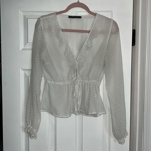 3/$30✨ Abercrombie ruffle white blouse